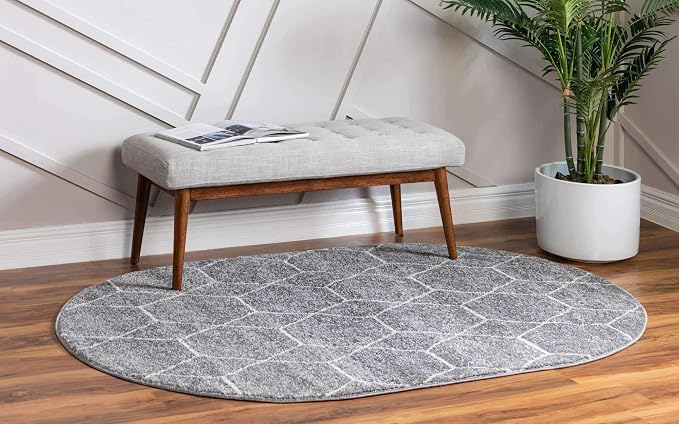 Unique Loom Trellis Frieze Collection Area Rug - Geometric (5' x 8' Oval, Light Gray/ Ivory)