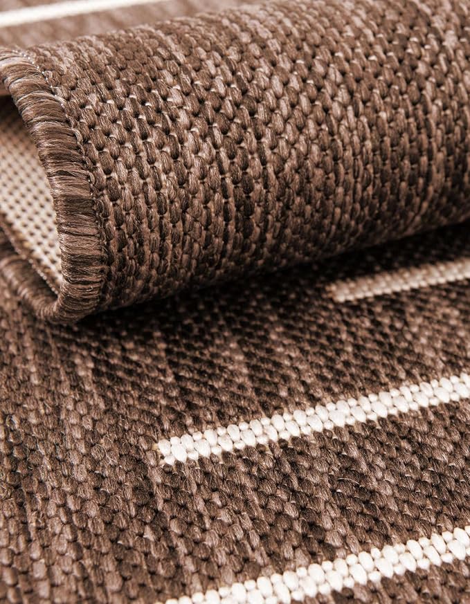 Unique Loom Outdoor Modern Collection Area Rug - Tambor (7' 10" Round, Brown/ Ivory)
