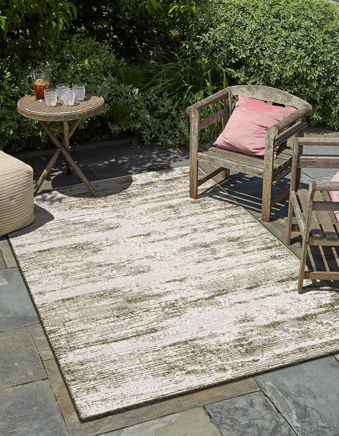 Unique Loom Outdoor Modern Collection Area Rug - Cartago (7' 10" x 11' Rectangle, Green/ Ivory)