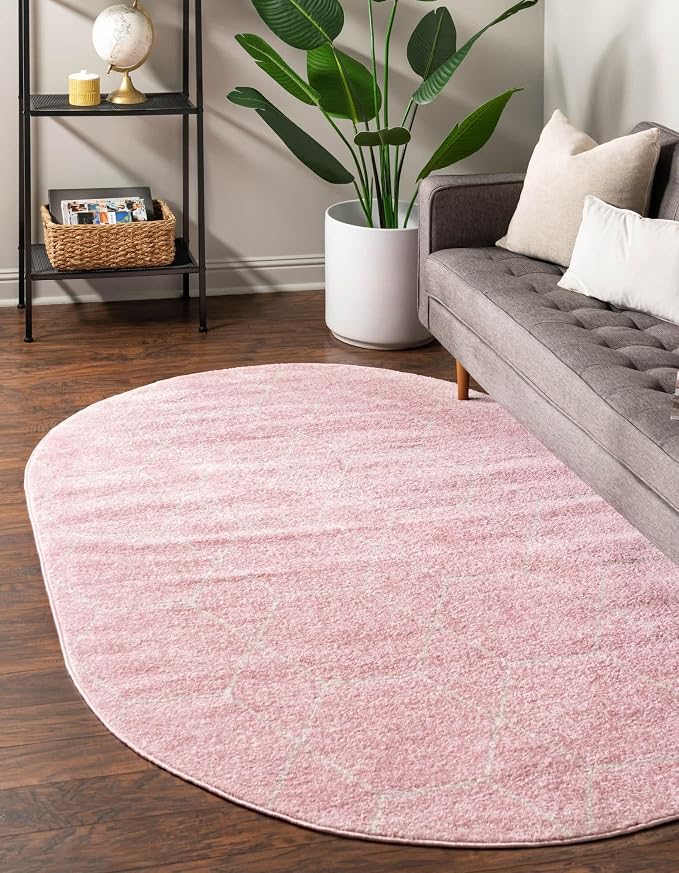 Unique Loom Trellis Frieze Collection Area Rug - Geometric (4' x 6' Oval, Light Pink/ Ivory)