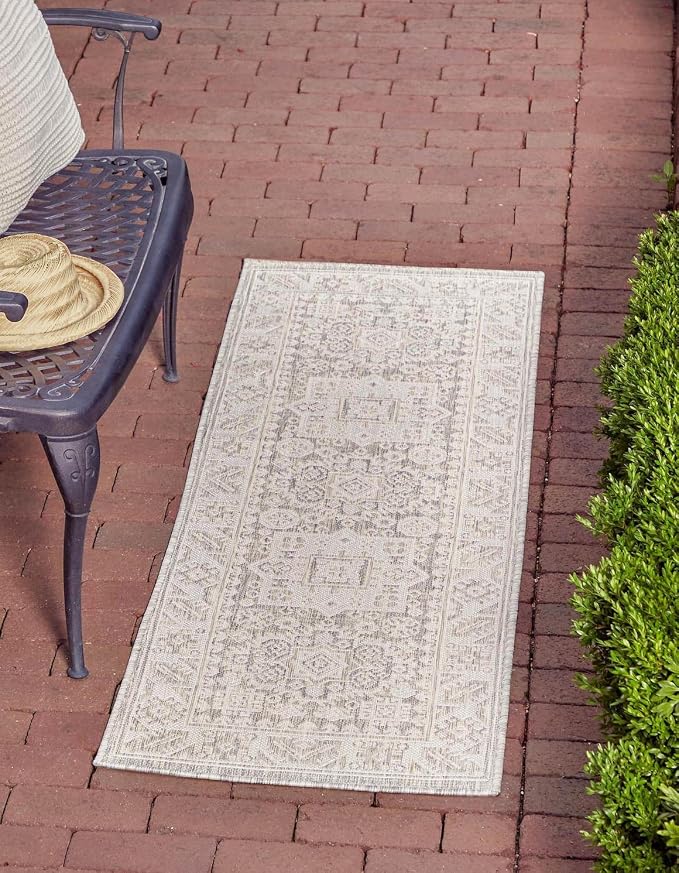 Unique Loom Outdoor Aztec Collection Area Rug - Chalca (2' 7" x 12' Runner, Light Gray/ Ivory)