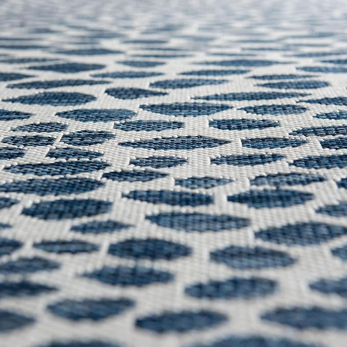 Unique Loom Outdoor Collection Area Rug - Cape Town (7' 10" x 10' Oval, Blue/ Olive)