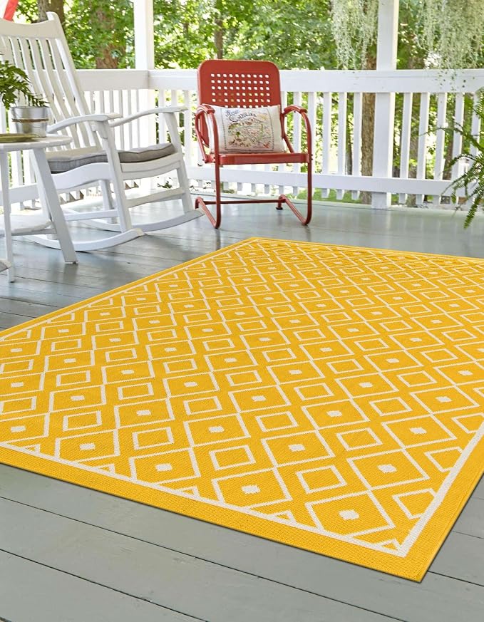 Unique Loom Outdoor Trellis Collection Area Rug - Kafes (4' 1" x 6' 1" Rectangle, Yellow/ Ivory)