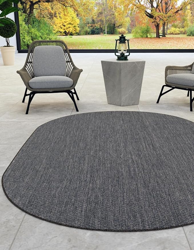 Unique Loom Outdoor Solid Collection Area Rug (5' 3" x 8' Oval Black/Ivory)