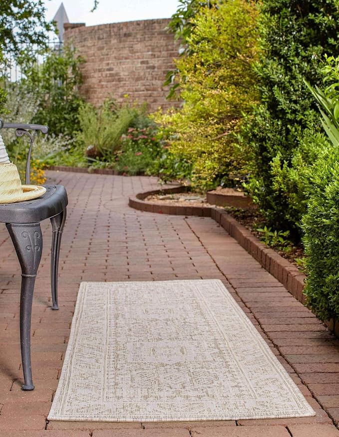 Unique Loom Outdoor Aztec Collection Area Rug - Chalca (2' 7" x 12' Runner, Light Gray/ Ivory)