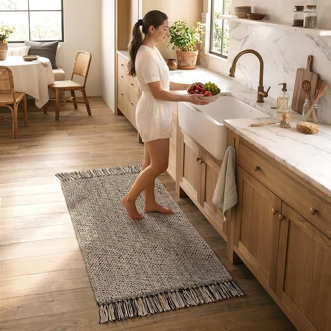 2' x 4.3' Boho Kitchen Runner Rug, Natural/Black Bathroom Rug | Hand-Woven Bathroom Rugs, Boho Washable Entry Carpet Washable Reversible Front Door Mats for Laundry Porch Decor