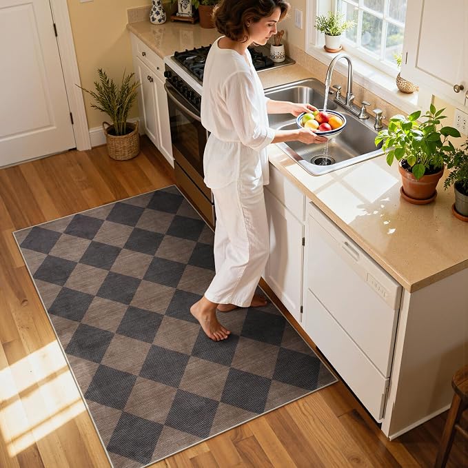 Beeiva Checkered Print Entry Rug 3x5, Non Slip Washable Kitchen Rug 3x5 Stain Resistant Ultra Thin Bathroom Decor, Neutral Geometric Carpet for Bedroom Living Room Office (Brown/Black)