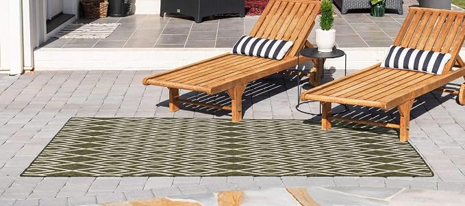 Jill Zarin Outdoor Collection Area Rug - Turks and Caicos (4' x 6' Rectangle Green/Ivory)