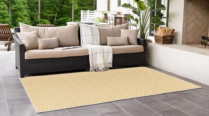 Unique Loom Outdoor Collection Area Rug - Costa Rica (4' 1' x 6' 1' Rectangle, Yellow Ivory/ Ivory)