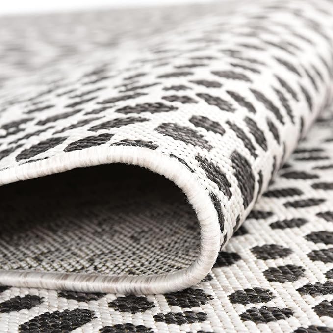 Unique Loom Outdoor Collection Area Rug - Cape Town (2' x 8' Runner, Black/ Ivory)