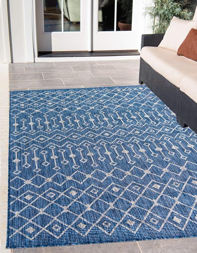 Unique Loom Outdoor Trellis Collection Area Rug - Tribal Trellis (6' 1" x 9' Rectangle, Blue/ Ivory)