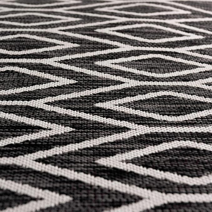 Jill Zarin Outdoor Collection Area Rug - Turks and Caicos (2' 2" x 3' Rectangle Charcoal Gray/Ivory)