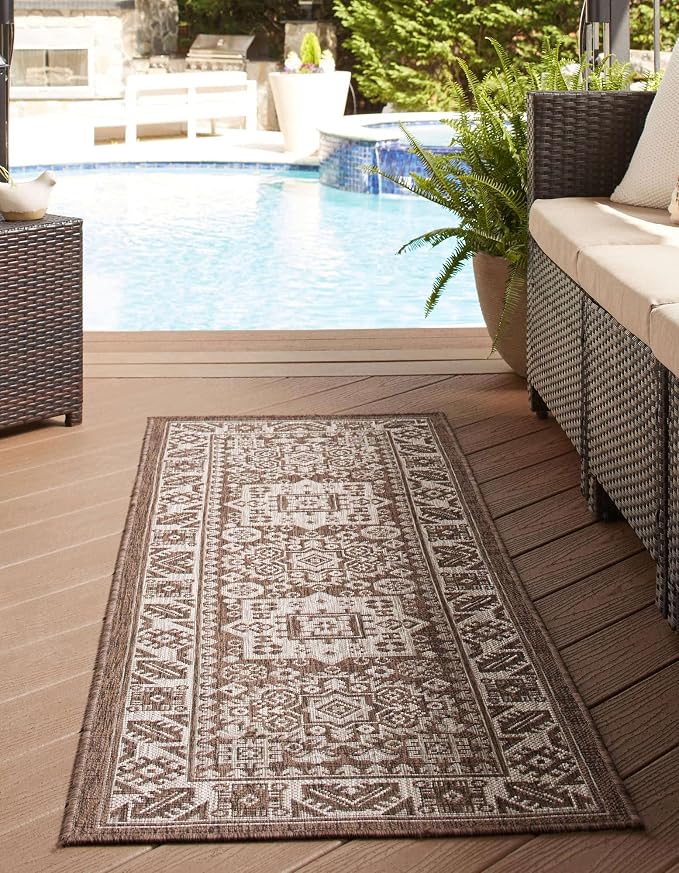 Unique Loom Outdoor Aztec Collection Area Rug - Chalca (2' x 6' 1" Runner, Brown/ Ivory)