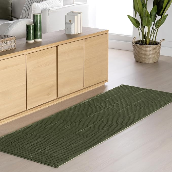 nuLOOM Kailani Green Geometric Washable Runner Rug, 2' x 8' | Nuloom Kailani Geometric 2' x 8' Machine Washable Runner Rug for Living Room Bedroom Dining Room Entryway Hallway, Green