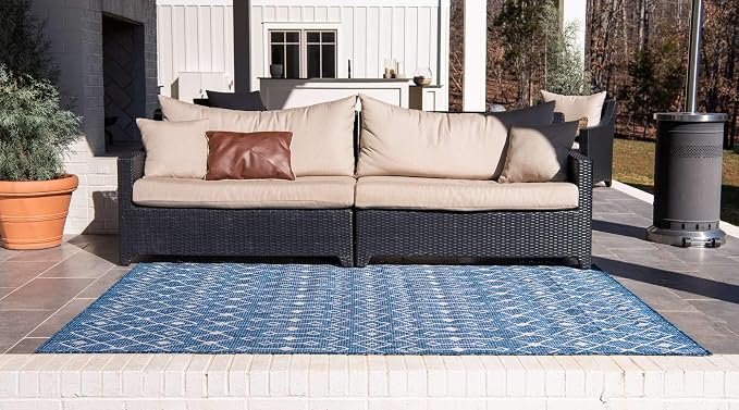 Unique Loom Outdoor Trellis Collection Area Rug - Tribal Trellis (5' 3" x 8' Rectangle, Blue/ Ivory)