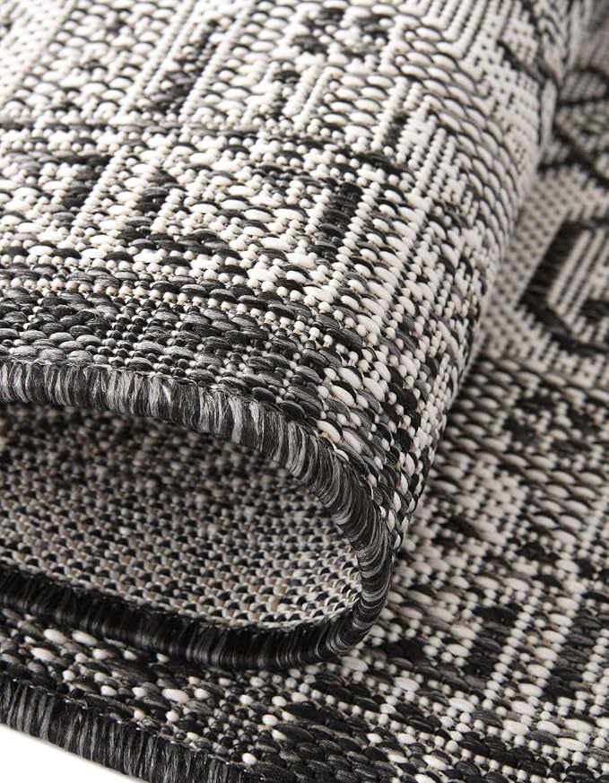 Unique Loom Outdoor Aztec Collection Area Rug - Coba (2' x 7' 10" Runner, Charcoal Gray/ Ivory)