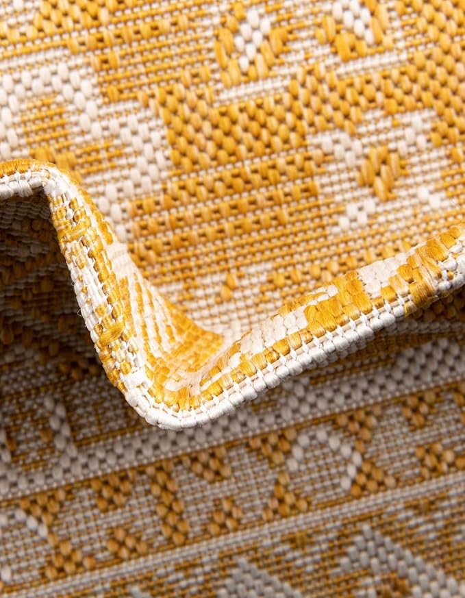 Unique Loom Outdoor Aztec Collection Area Rug - Chalca (7' 10" x 11' Rectangle, Yellow/ Ivory)
