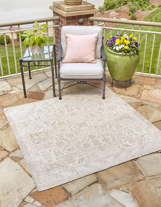 Unique Loom Outdoor Aztec Collection Area Rug - Coba (5' 3" Square, Light Gray/ Ivory)