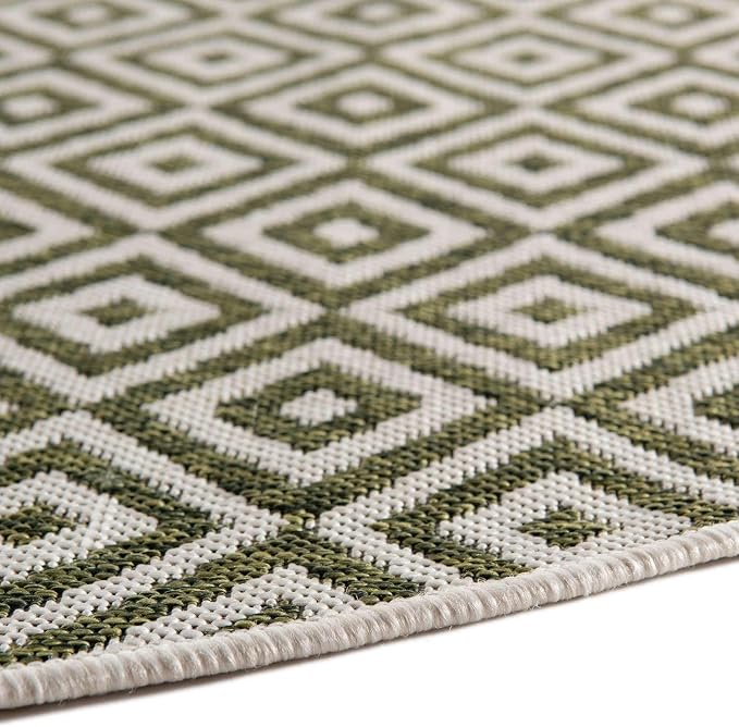 Unique Loom Jill Zarin Outdoor Collection Area Rug - Costa Rica (4' 1' Round, Green/ Ivory)