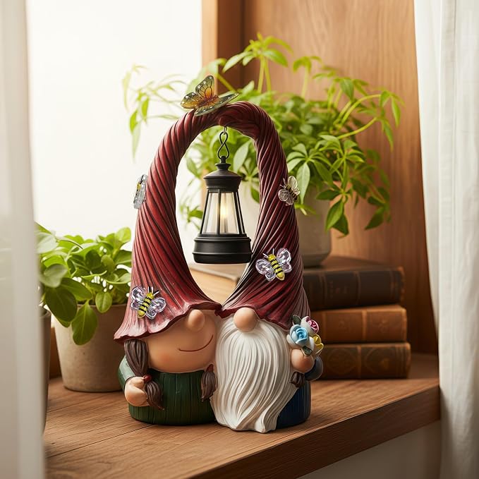 Couple Gnome Figurine with Solar Lantern Gnome Lamp Decor Garden Statue Outside Outdoor Yard Housewarming Gifts for Mom Women Grandma Valentine's Day Anniversary