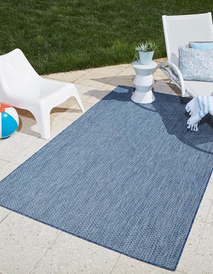 Unique Loom Outdoor Solid Collection Area Rug (7' 10" x 10' Rectangle Blue/Navy Blue)