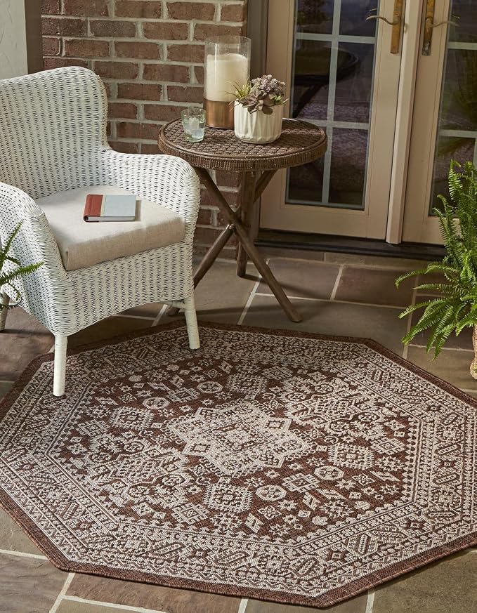 Unique Loom Outdoor Aztec Collection Area Rug - Chalca (5' 3" Octagon Brown/Ivory)