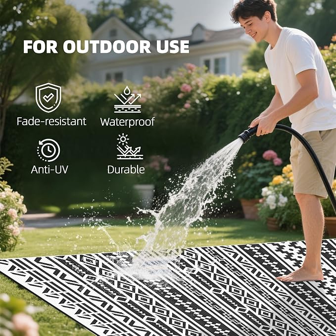Outsunny Outdoor Rug for Patio, 9' x 18' Waterproof Large Mat, Reversible Plastic Straw Rug for Decor, Portable Outside RV Camping Area Carpet Mat for Backyard Porch Deck Picnic, Black White Geometric
