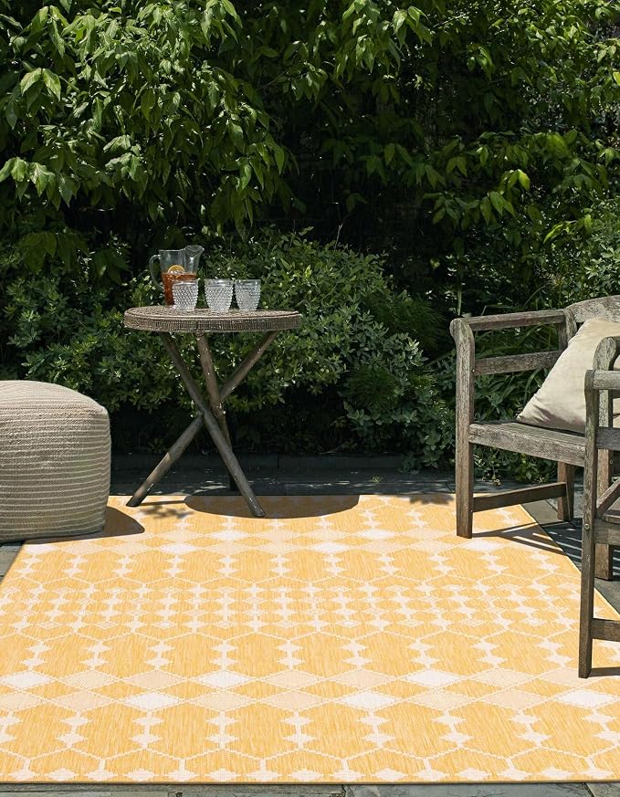 Unique Loom Outdoor Trellis Collection Area Rug - Traliccio (3' x 5' 3" Rectangle, Yellow/ Ivory)