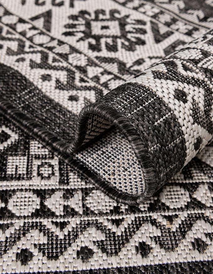 Unique Loom Outdoor Aztec Collection Area Rug - Chalca (7' 10" x 10' Rectangle Charcoal Gray/Ivory)