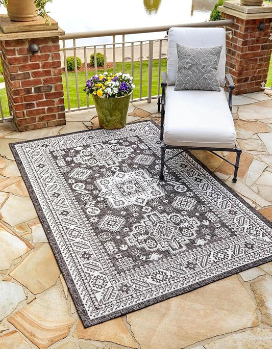Unique Loom Outdoor Aztec Collection Area Rug - Chalca (10' x 14' 1" Rectangle, Charcoal Gray/ Ivory)