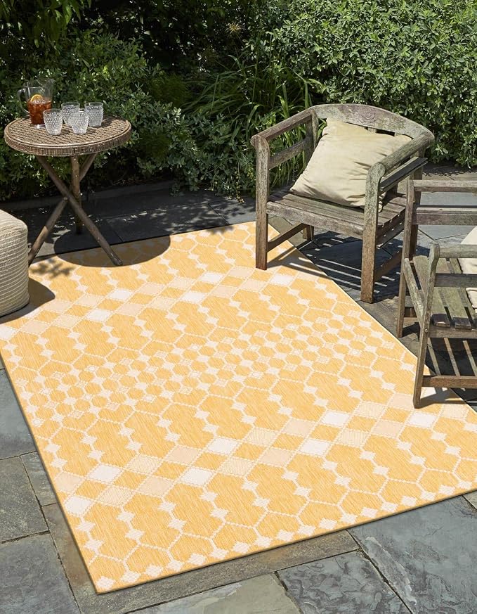 Unique Loom Outdoor Trellis Collection Area Rug - Traliccio (5' 3" x 7' 10" Rectangle, Yellow/ Ivory)
