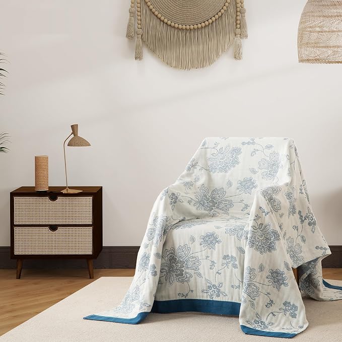 Phuryllic Boho Throw Blanket Twin Size, Soft Cozy Cotton Muslin Quilt Blanket for Bed Decor, Floral Patterned Couch Sofa Chair Cover, Vintage Farmhouse Cottage Tapestry Woven Blanket, Blue and White