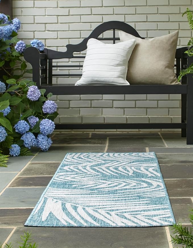Unique Loom Outdoor Botanical Collection Area Rug - Palm (2' x 6' 1" Runner, Light Aqua/ Ivory)