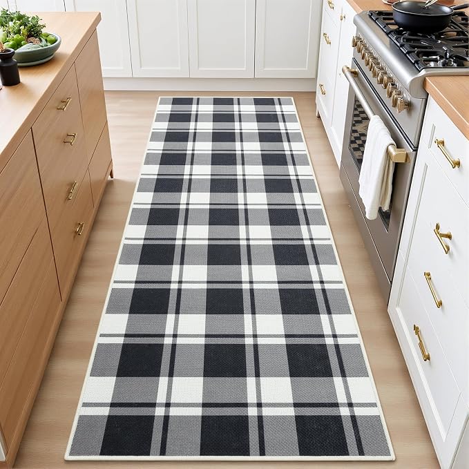 2x6 Checkered Jute Runner Rug for Kitchen Indoor Floor Area Carpet | Washable Jute Area Rug With Non-Slip Backing, Low-Pile Texture, Farmhouse Geometric Pattern In Neutral White/Black, Durable