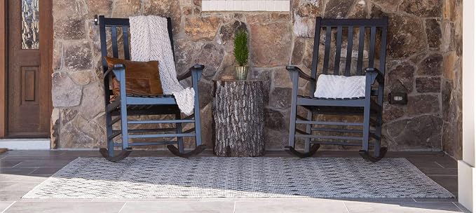 Unique Loom Outdoor Trellis Collection Area Rug - Tribal Trellis (7' 1" x 10' Rectangle, Gray/ Black)