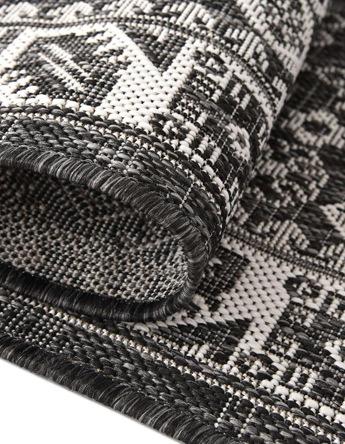 Unique Loom Outdoor Aztec Collection Area Rug - Chalca (13' Square, Charcoal Gray/ Ivory)