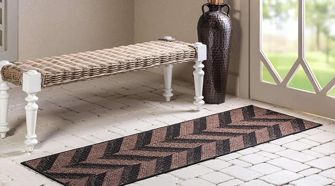 Unique Loom Outdoor Modern Collection Area Rug - Chevron (2' 2" x 6' Runner, Brown/ Black)