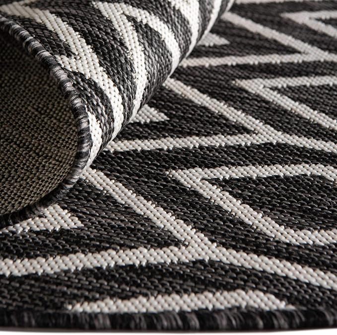 Jill Zarin Outdoor Collection Area Rug - Turks and Caicos (5' 3" x 8' Oval Charcoal Gray/Ivory)