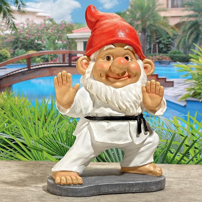 Design Toscano Karate Kobi Martial Arts Garden Gnome Statue