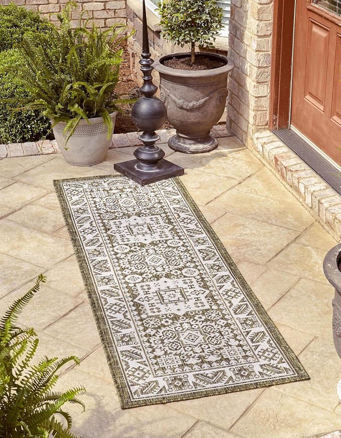 Unique Loom Outdoor Aztec Collection Area Rug - Chalca (2' 7" x 12' 2" Runner, Green/ Ivory)