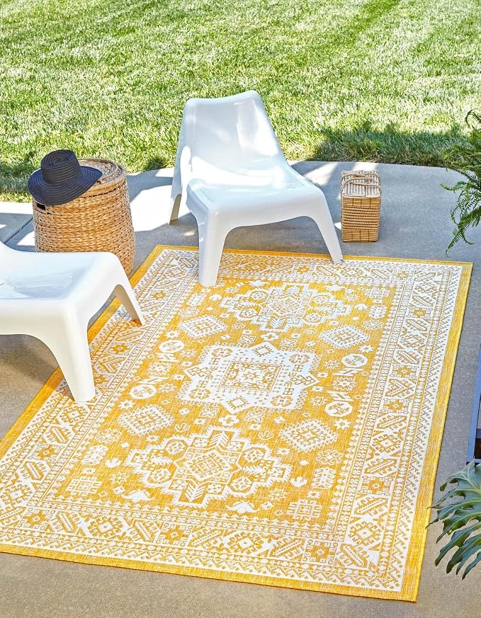 Unique Loom Outdoor Aztec Collection Area Rug - Chalca (7' 10" x 11' Rectangle, Yellow/ Ivory)