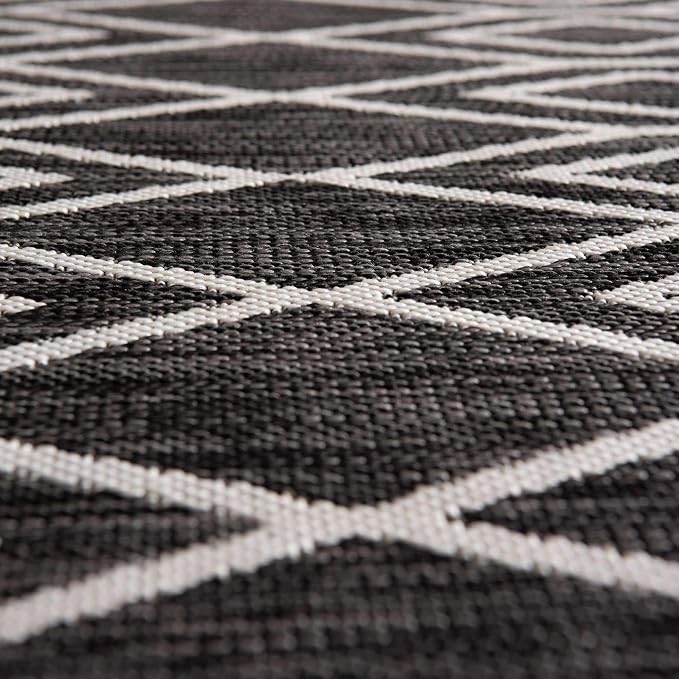 Jill Zarin Outdoor Collection Area Rug - Turks and Caicos (5' 3" x 8' Oval Charcoal Gray/Ivory)
