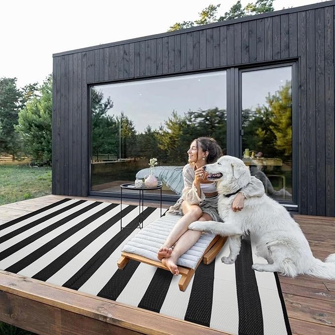 Outdoor Rug 8 x 10 ft, Reversible Plastic Straw Rug for Patio, Waterproof Large Outdoor Carpet for RV, Patio, Camping, Backyard, Deck, Picnic, Beach, Black & White