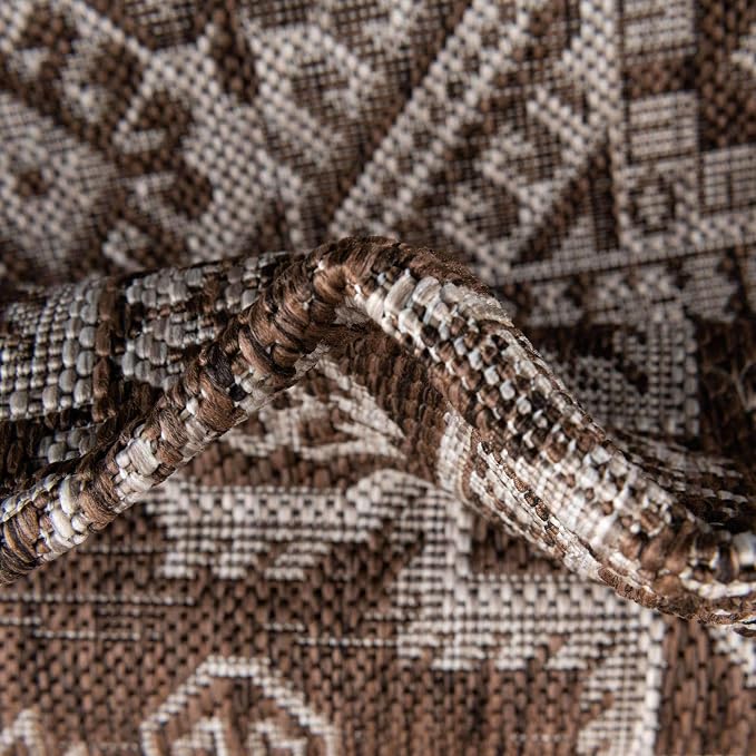 Unique Loom Outdoor Aztec Collection Area Rug - Chalca (3' 3" x 5' 3" Rectangle, Brown/ Ivory)