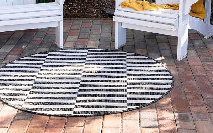 Unique Loom Outdoor Striped Collection Area Rug - Striped (4' 1" Round, Charcoal/Ivory)
