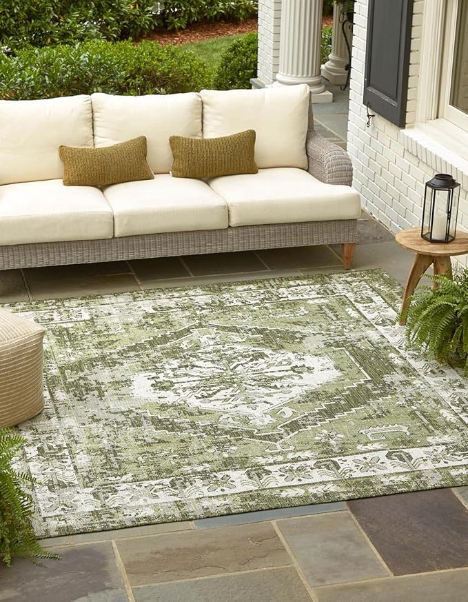 Unique Loom Outdoor Traditional Collection Area Rug - Valeria (5' 3" Square, Green/ Light Green)