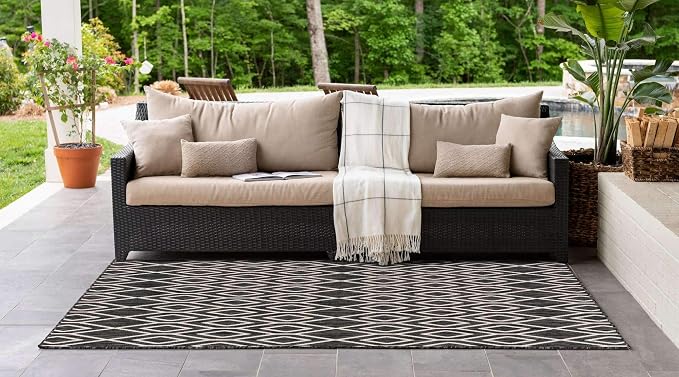 Jill Zarin Outdoor Collection Area Rug - Turks and Caicos (2' 2" x 3' Rectangle Charcoal Gray/Ivory)