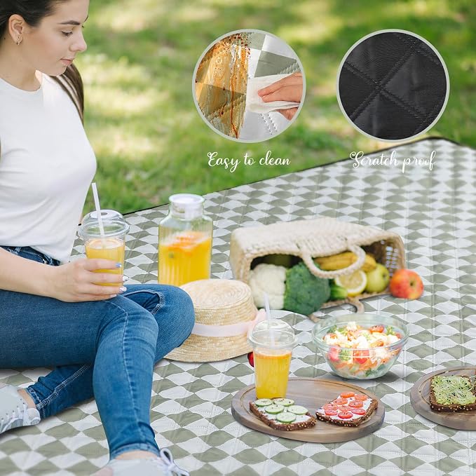 Nuanchu Checkered Picnic Blanket Extra Large Outdoor Blanket Sandproof 80"x80" Waterproof Portable Machine Washable 3 Layer Thick Gingham Picnic Mat for Beach Camping Park Grass Travel(Grass Green)