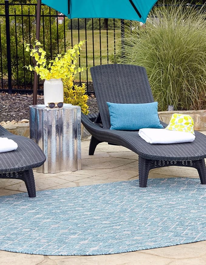 Unique Loom Outdoor Trellis Collection Area Rug - Tribal Trellis (3' 3" x 5' 3" Oval, Aqua/ Ivory)
