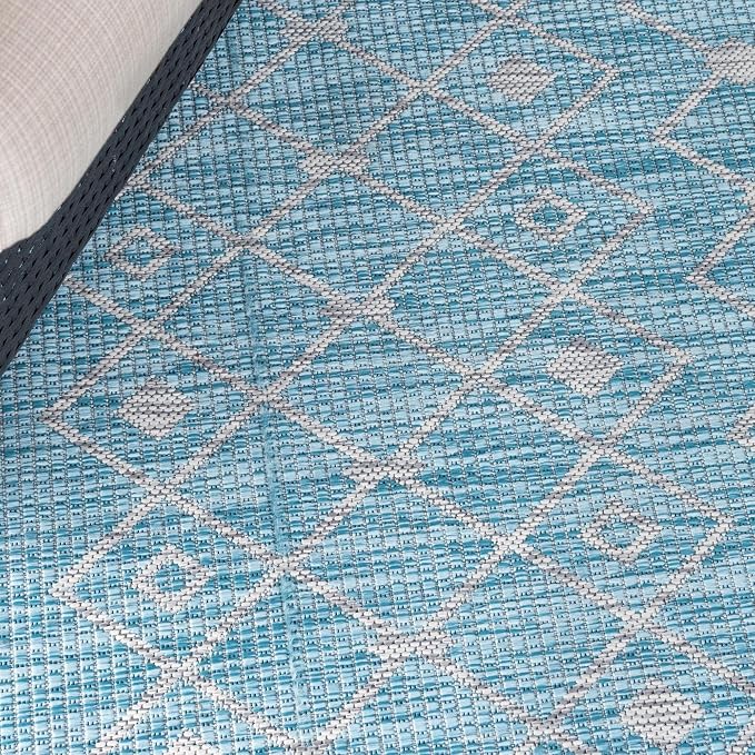 Unique Loom Outdoor Trellis Collection Area Rug - Tribal Trellis (7' 10" Square, Aqua/ Ivory)